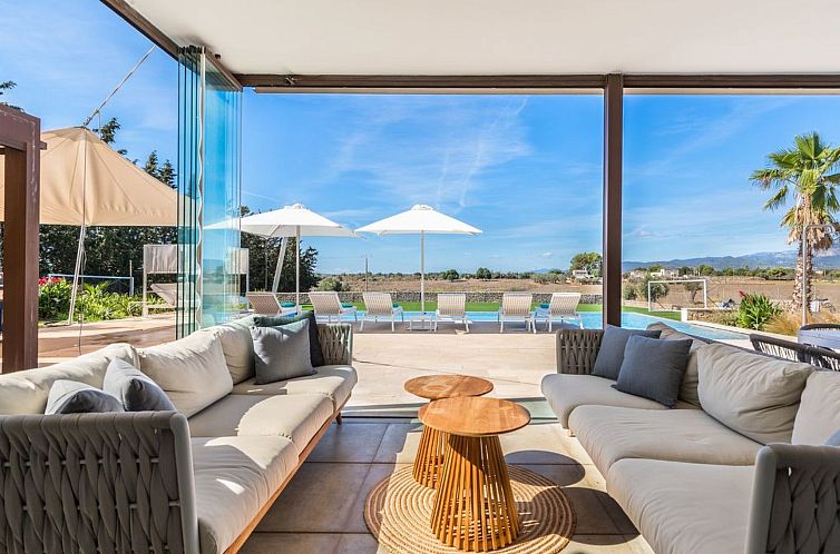 Vakantiehuis Luxuriöse Villa mit beheiztem Pool für 8 Pers