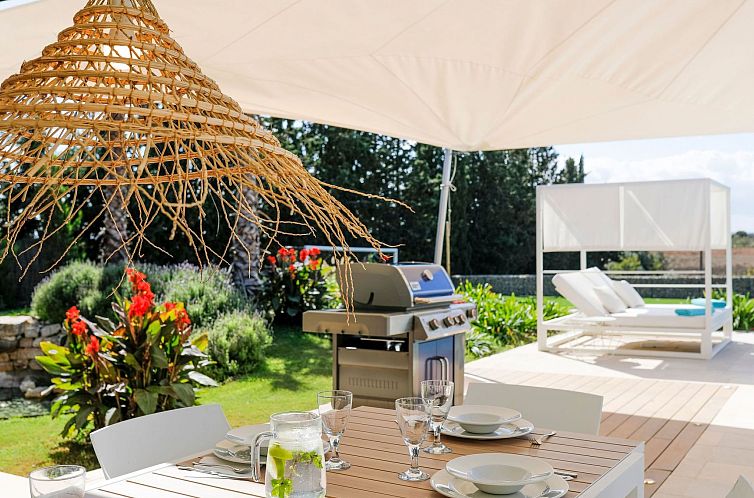 Vakantiehuis Luxuriöse Villa mit beheiztem Pool für 8 Pers