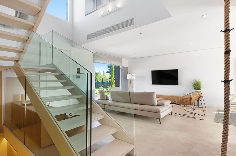 Vakantiehuis Luxuriöse Villa mit beheiztem Pool für 8 Pers