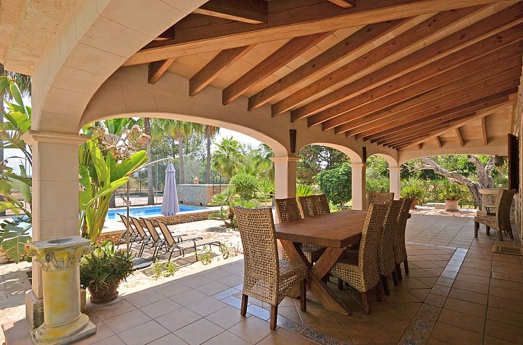 Vakantiehuis Tiraset