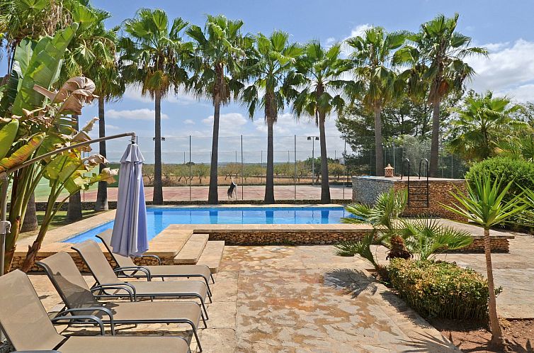 Vakantiehuis Tiraset