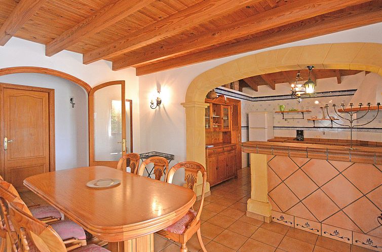 Vakantiehuis Tiraset