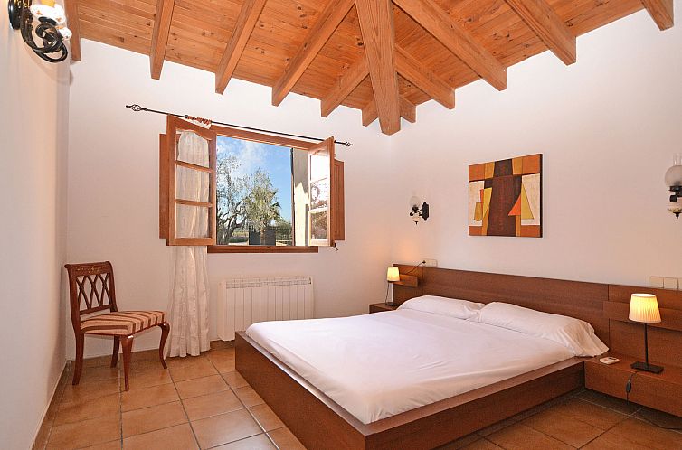 Vakantiehuis Tiraset