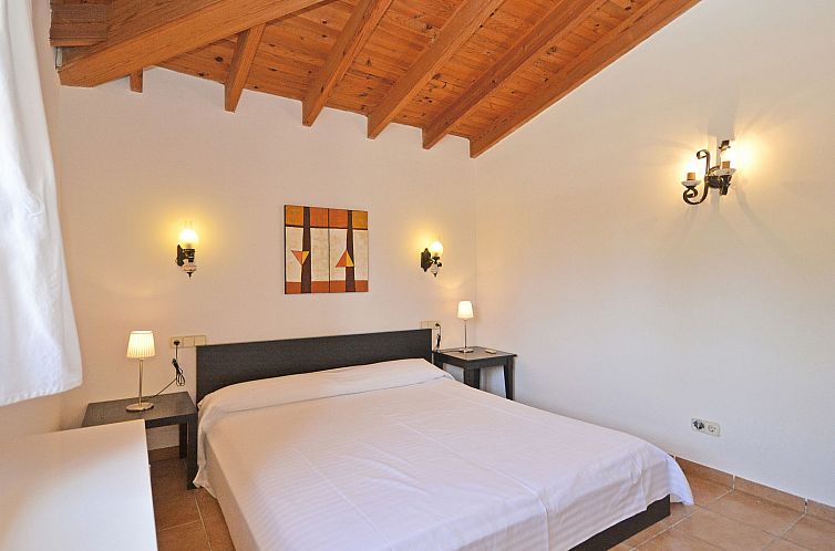 Vakantiehuis Tiraset