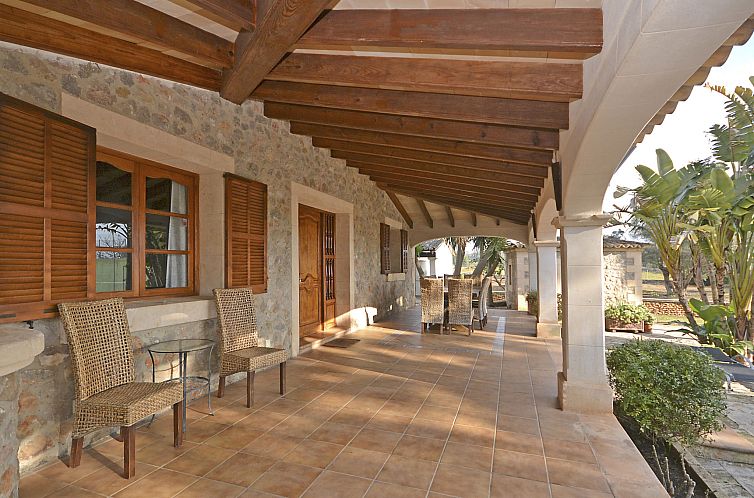 Vakantiehuis Tiraset