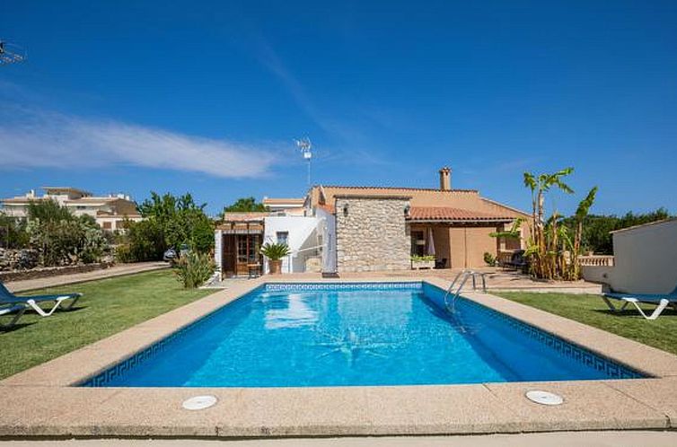 Vakantiehuis Schönes Ferienhaus in Artà mit Eigenem Pool