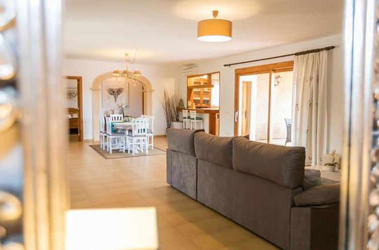Vakantiehuis Schönes Ferienhaus in Artà mit Eigenem Pool
