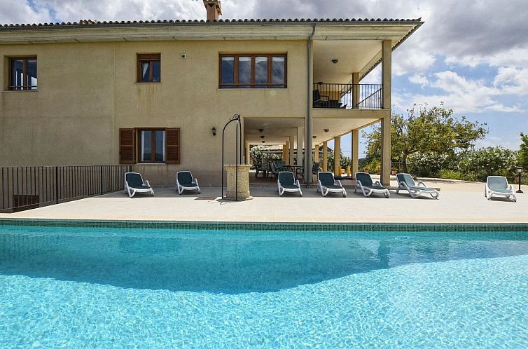 Vakantiehuis Ferienvilla mit Garten, Grill und Terrasse