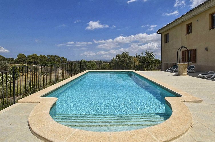 Vakantiehuis Ferienvilla mit Garten, Grill und Terrasse