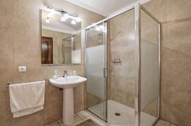 Vakantiehuis Ferienvilla mit Garten, Grill und Terrasse