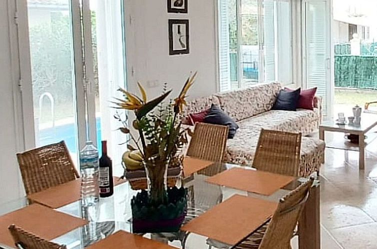 Vakantiehuis Villa "Estel" mit eigenem Schwimmbad