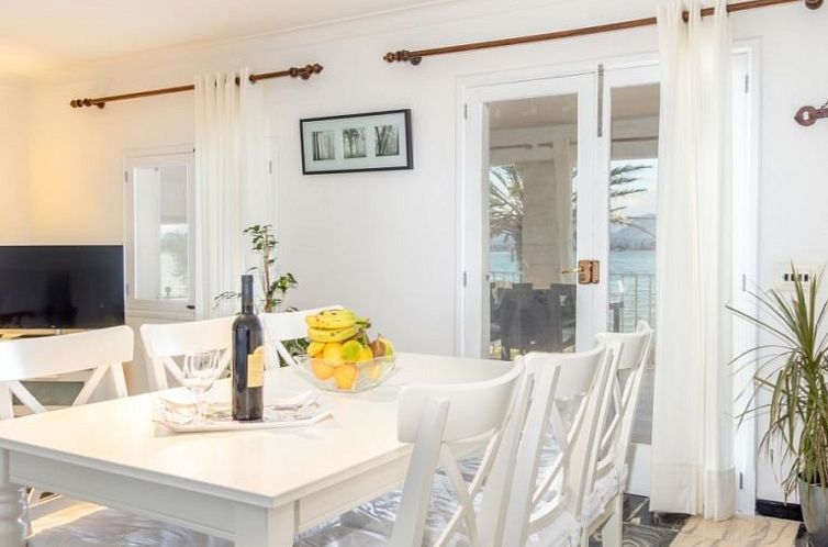 Appartement "Voramar Baix" mit Terrasse