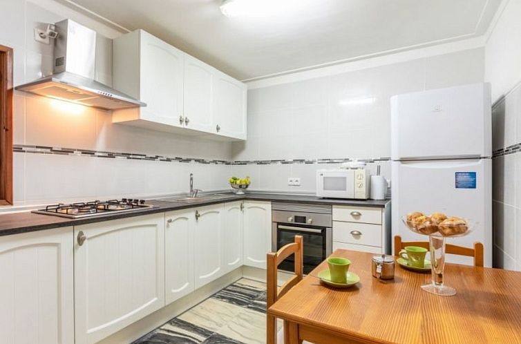 Appartement "Voramar Baix" mit Terrasse