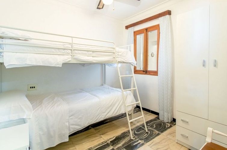 Appartement "Voramar Baix" mit Terrasse