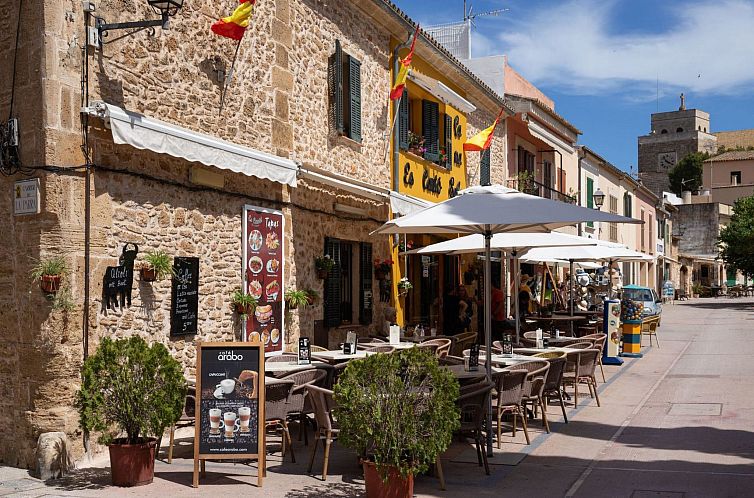 Appartement "Voramar Baix" mit Terrasse