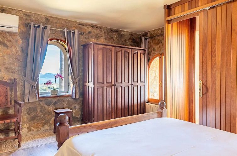 Vakantiehuis Villa 'Oscols d'Alt' mit eigenem Pool