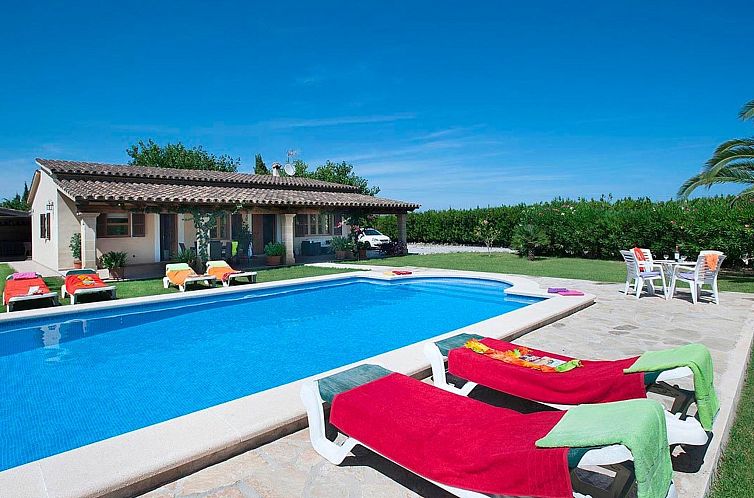 Vakantiehuis Schönes Ferienhaus in Alcúdia mit Großem Poo