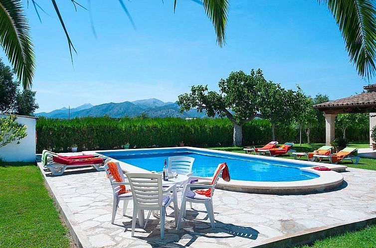 Vakantiehuis Schönes Ferienhaus in Alcúdia mit Großem Poo