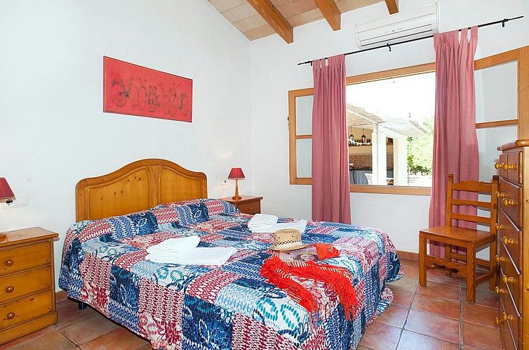 Vakantiehuis Schönes Ferienhaus in Alcúdia mit Großem Poo