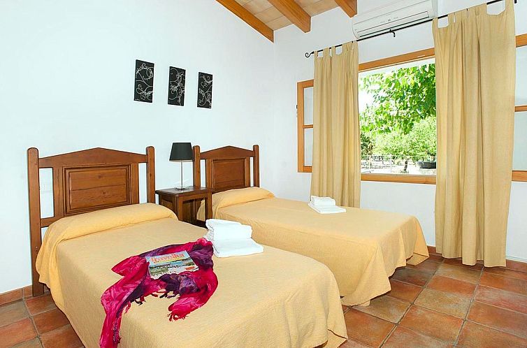 Vakantiehuis Schönes Ferienhaus in Alcúdia mit Großem Poo