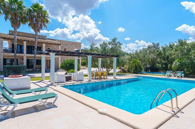 Guest house 1600734 - Holiday property Mallorca - Vakantiehuis Schönes Landhaus mit Pool für 10 Personen in 