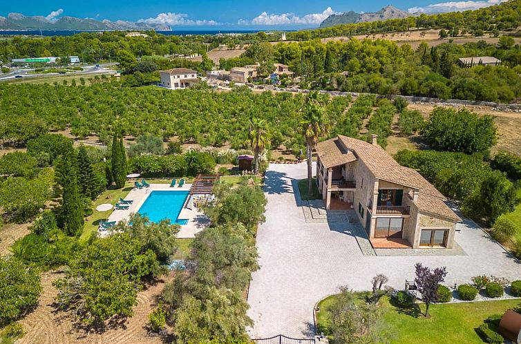 Vakantiehuis Schönes Landhaus mit Pool für 10 Personen in 