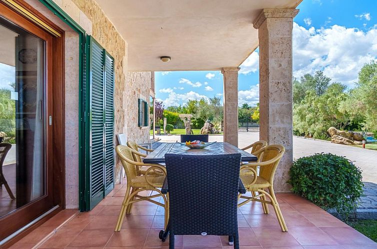 Vakantiehuis Schönes Landhaus mit Pool für 10 Personen in 