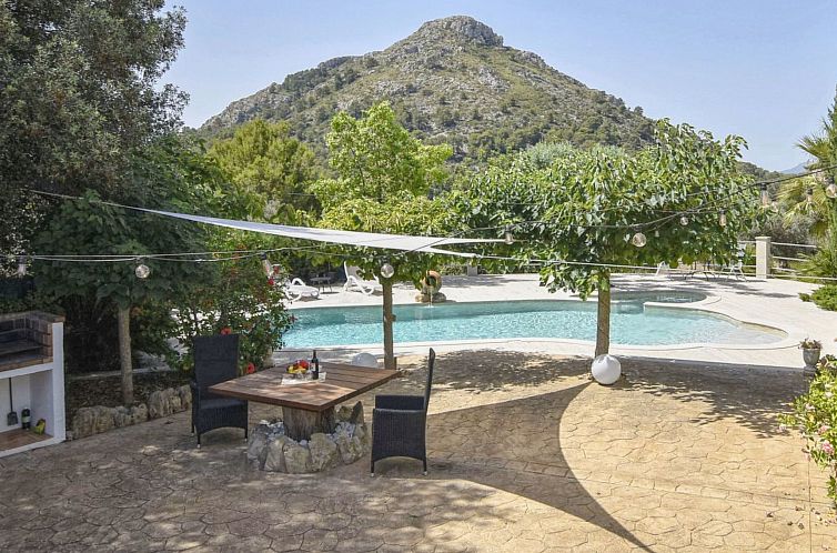 Vakantiehuis Romantisches Ferienhaus mit Jacuzzi im Freien