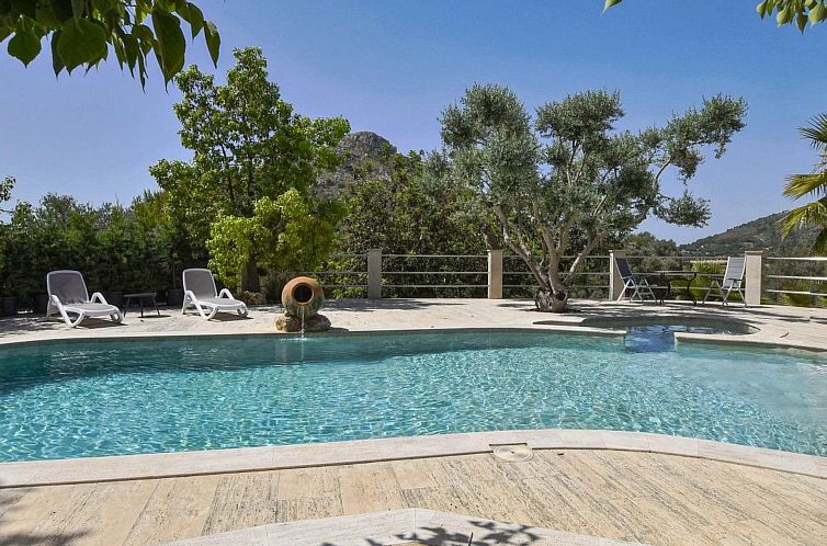 Vakantiehuis Romantisches Ferienhaus mit Jacuzzi im Freien