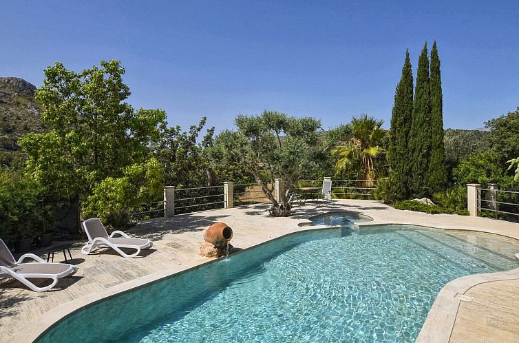 Vakantiehuis Romantisches Ferienhaus mit Jacuzzi im Freien