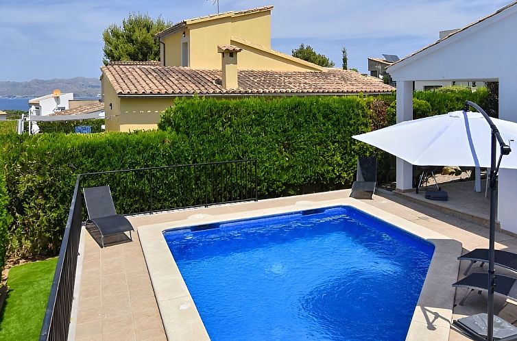 Vakantiehuis Villa "Calma" mit privatem Pool und Meerblick