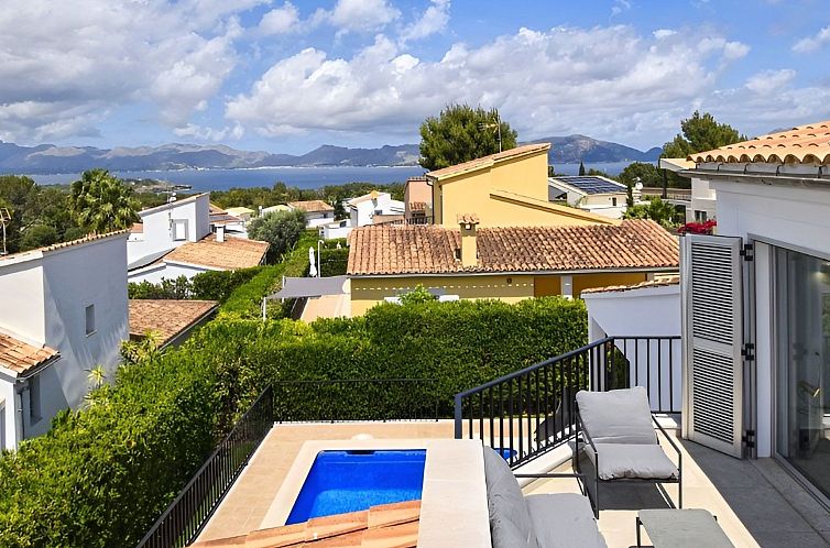 Vakantiehuis Villa "Calma" mit privatem Pool und Meerblick