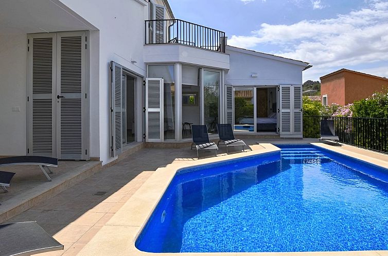 Vakantiehuis Villa "Calma" mit privatem Pool und Meerblick
