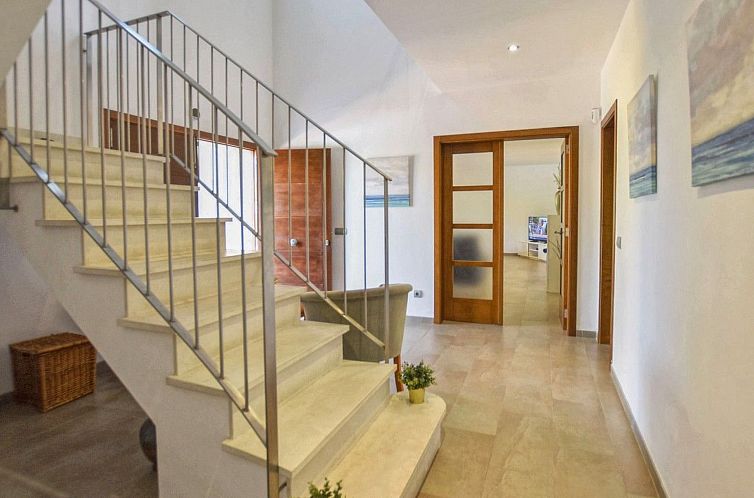 Vakantiehuis Villa mit Garten, Grill und Terrasse