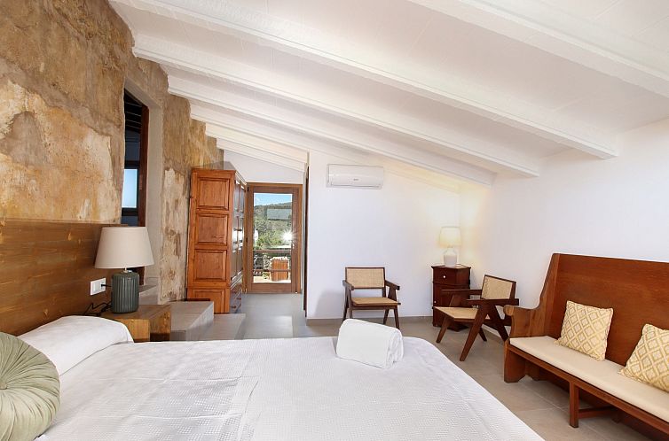 Vakantiehuis Große Villa auf dem Lande in der Nähe von Pol