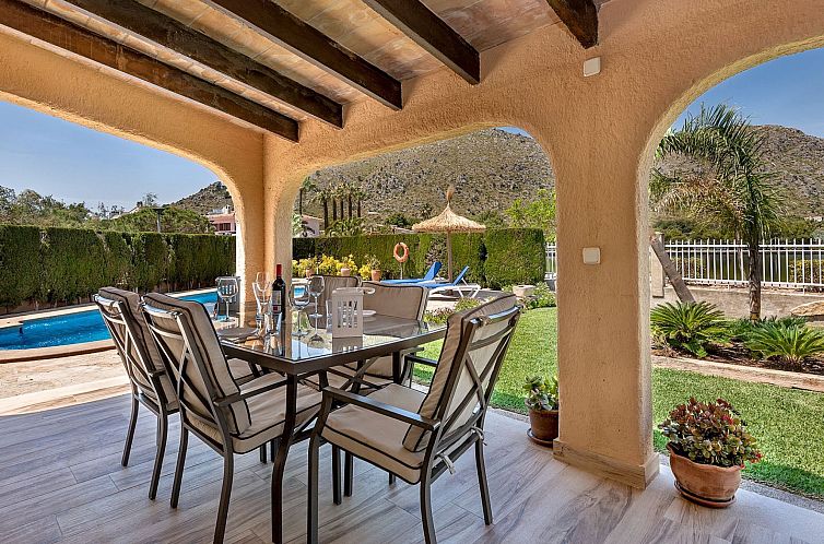 Vakantiehuis Serene Villa Rückzug mit Seeblick, Strand in d