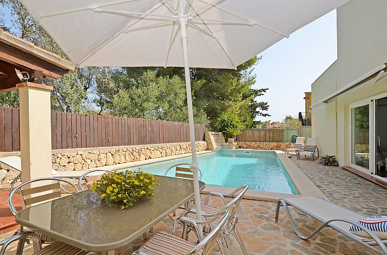 Vakantiehuis Serene Villa Rückzug mit Seeblick, Strand in d