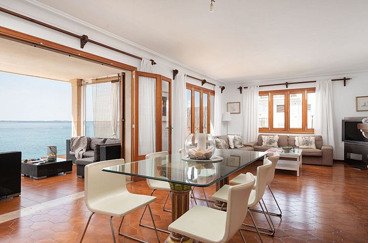 Vakantiehuis Verträumte Villa mit privatem Pool und Liegewi