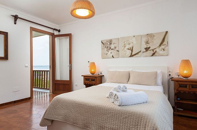Vakantiehuis Verträumte Villa mit privatem Pool und Liegewi