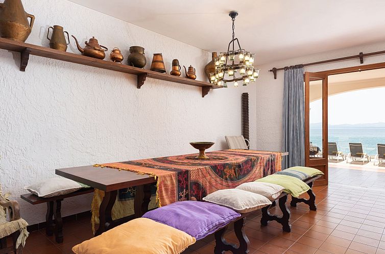 Vakantiehuis Verträumte Villa mit privatem Pool und Liegewi
