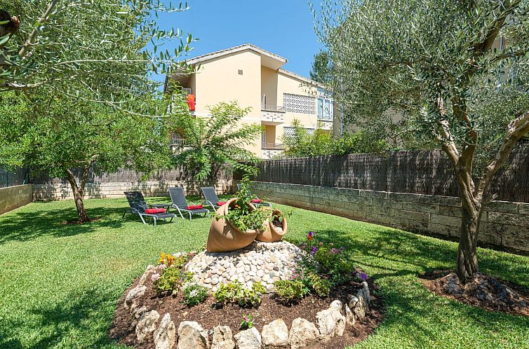 Vakantiehuis Stilvolle Villa mit Terrasse und Nähe zum Stra