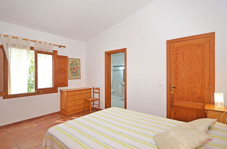 Vakantiehuis Spiros &quot-Camp Roig&quot-