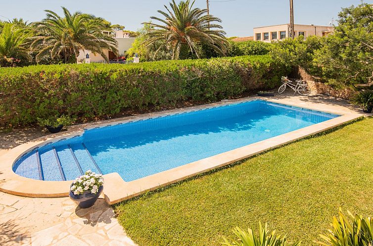 Vakantiehuis Villa mit privatem Pool für 4 Personen