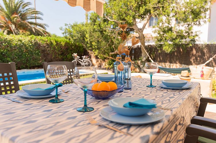 Vakantiehuis Villa mit privatem Pool für 4 Personen
