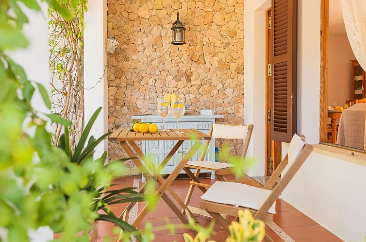 Vakantiehuis Villa mit privatem Pool für 4 Personen