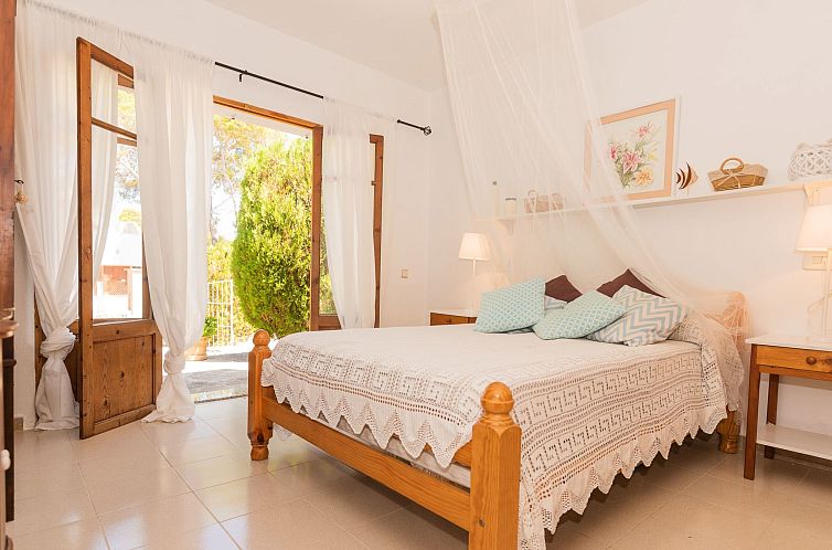 Vakantiehuis Villa mit privatem Pool für 4 Personen