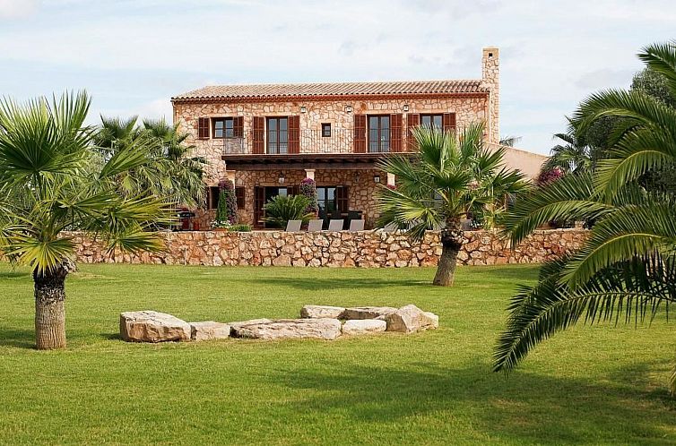 Vakantiehuis mit großem Pool,  parkähnlichen Garten