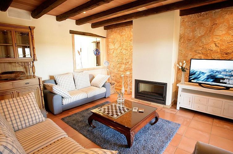 Vakantiehuis mit großem Pool,  parkähnlichen Garten