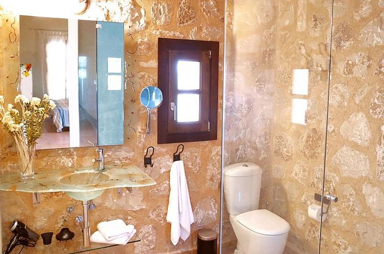 Vakantiehuis mit großem Pool,  parkähnlichen Garten