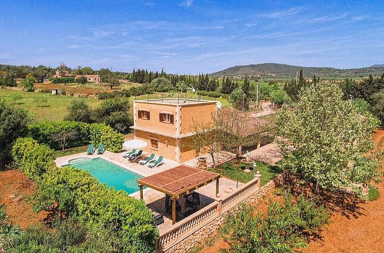 Vakantiehuis Finca mit Schwimmbad und in der Nähe des Rafal